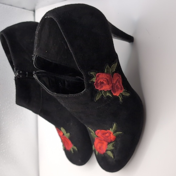 IMPO Embroidered Heel Booties size 7 - Picture 3 of 6